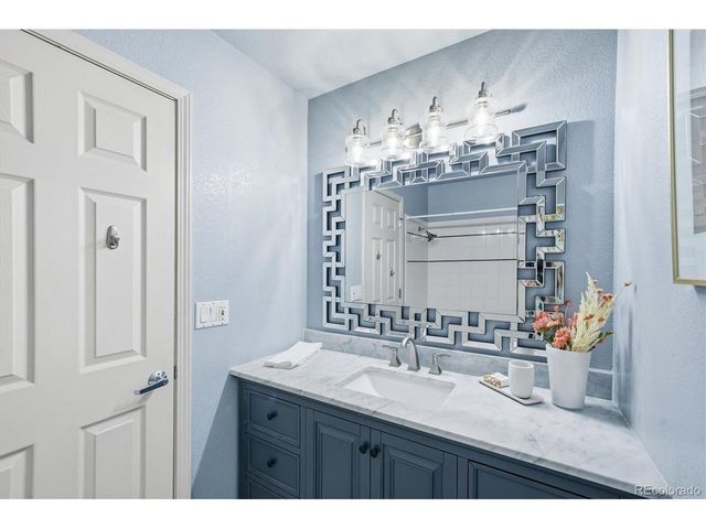 2020 Centennial Dr, Louisville, CO 80027