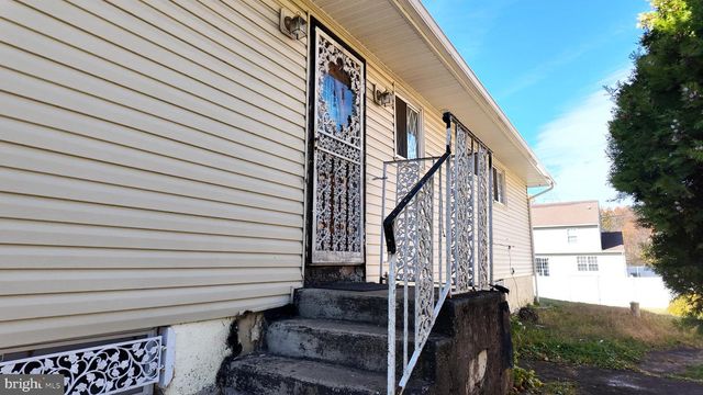 2452 LINCONIA AVE, Feasterville Trevose, PA 19053