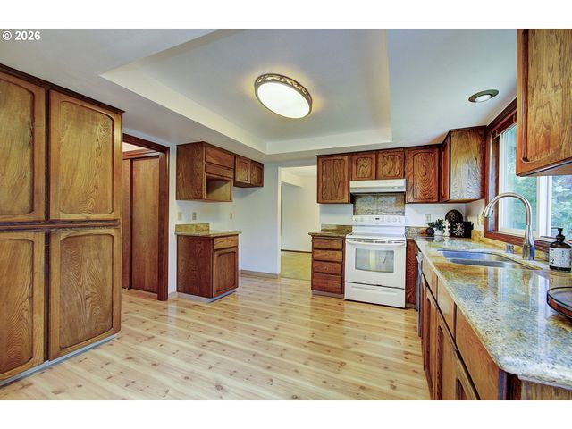 7206 Ne MEADOWS Dr, Vancouver, WA 98662