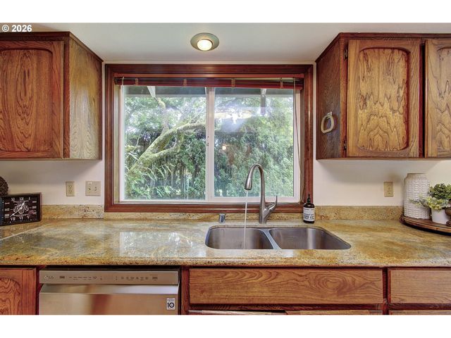 7206 Ne MEADOWS Dr, Vancouver, WA 98662