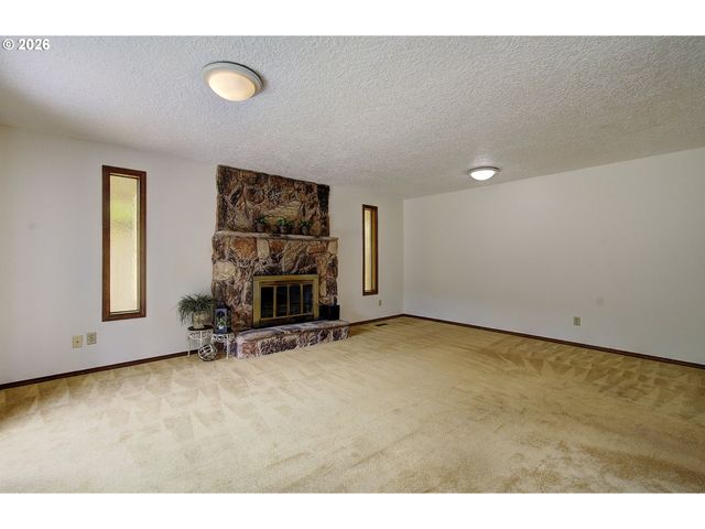 7206 Ne MEADOWS Dr, Vancouver, WA 98662