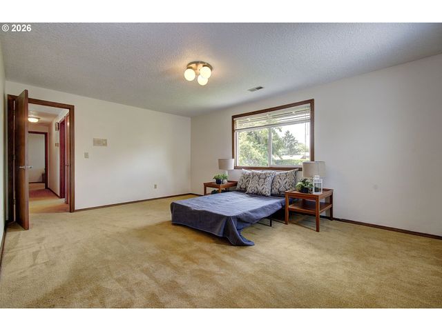 7206 Ne MEADOWS Dr, Vancouver, WA 98662