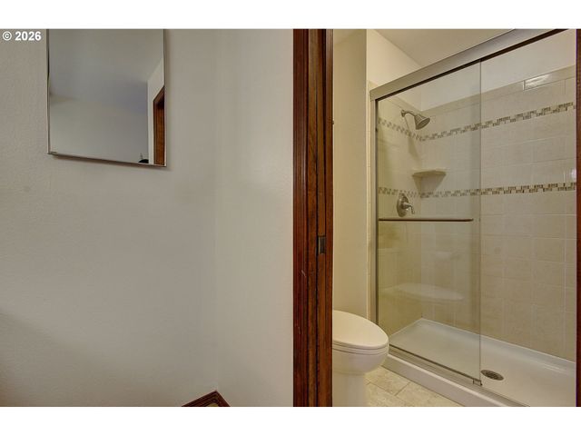 7206 Ne MEADOWS Dr, Vancouver, WA 98662