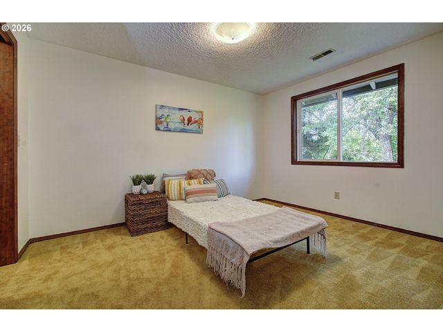 7206 Ne MEADOWS Dr, Vancouver, WA 98662