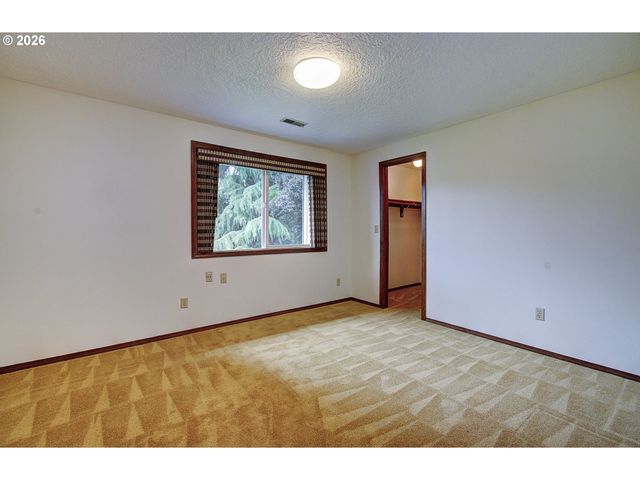 7206 Ne MEADOWS Dr, Vancouver, WA 98662