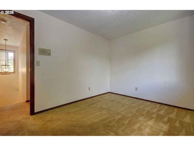 7206 Ne MEADOWS Dr, Vancouver, WA 98662
