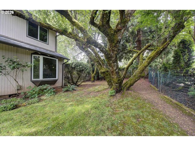 7206 Ne MEADOWS Dr, Vancouver, WA 98662