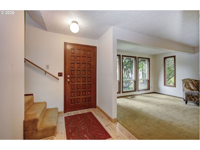 7206 Ne MEADOWS Dr, Vancouver, WA 98662