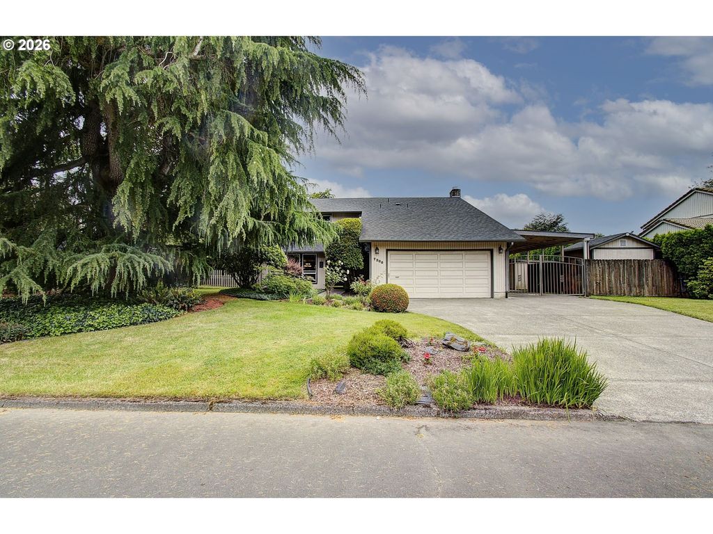 7206 Ne MEADOWS Dr, Vancouver, WA 98662