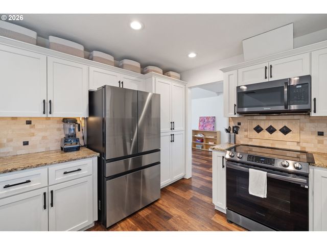 3144 Ne 2ND Ct, Hillsboro, OR 97124