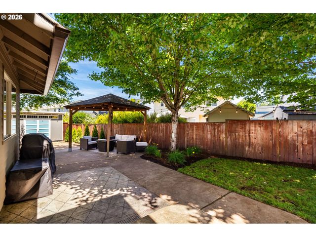 3144 Ne 2ND Ct, Hillsboro, OR 97124