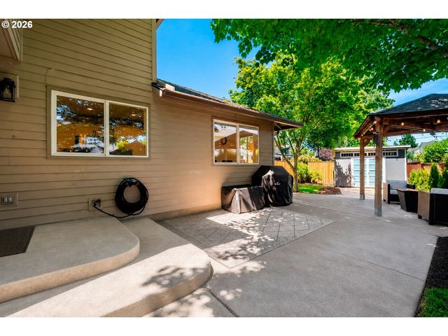 3144 Ne 2ND Ct, Hillsboro, OR 97124