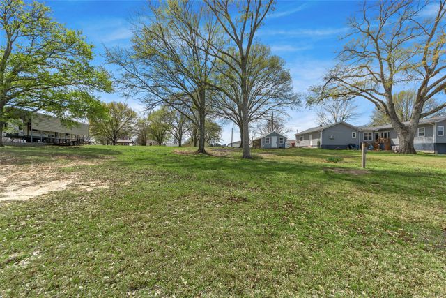 2109 Beavers Point, Bonham, TX 75418