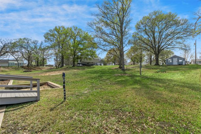 2109 Beavers Point, Bonham, TX 75418