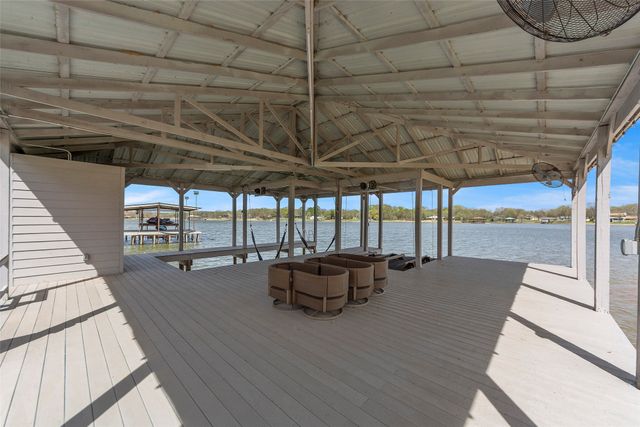 2109 Beavers Point, Bonham, TX 75418