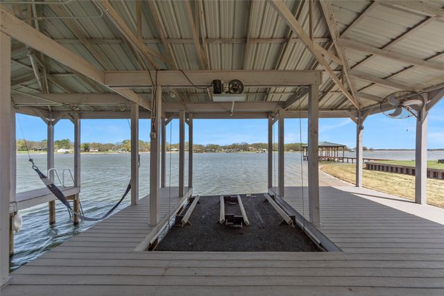 2109 Beavers Point, Bonham, TX 75418