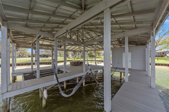 2109 Beavers Point, Bonham, TX 75418