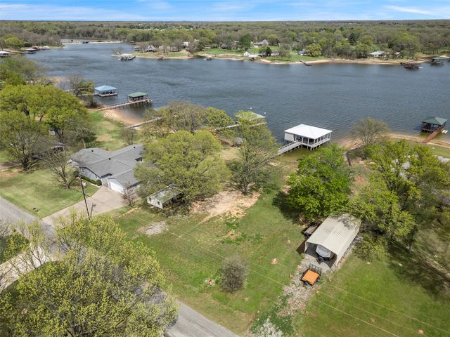 2109 Beavers Point, Bonham, TX 75418