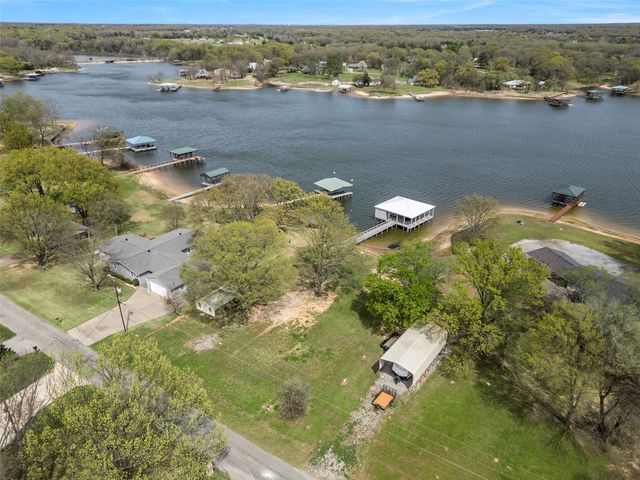 2109 Beavers Point, Bonham, TX 75418