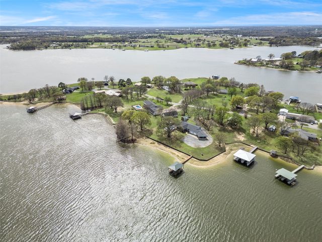 2109 Beavers Point, Bonham, TX 75418