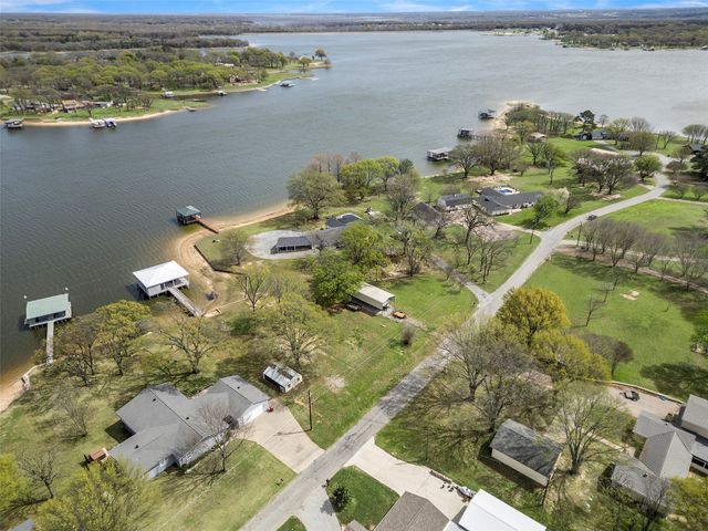 2109 Beavers Point, Bonham, TX 75418