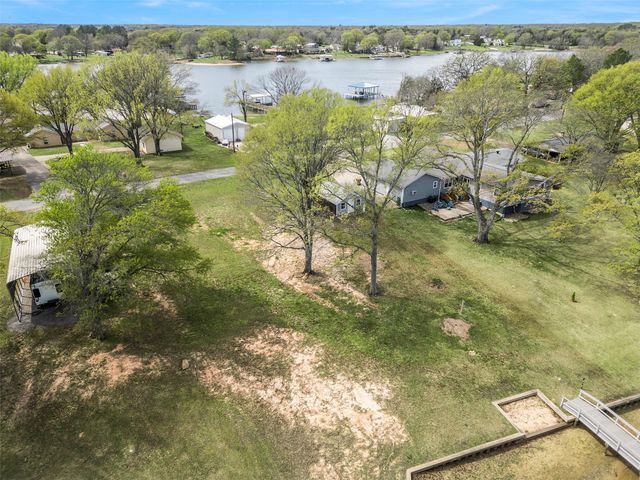 2109 Beavers Point, Bonham, TX 75418