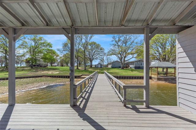 2109 Beavers Point, Bonham, TX 75418