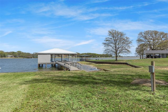 2109 Beavers Point, Bonham, TX 75418