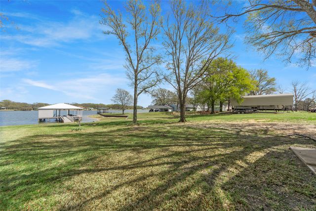2109 Beavers Point, Bonham, TX 75418