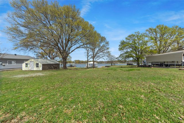 2109 Beavers Point, Bonham, TX 75418