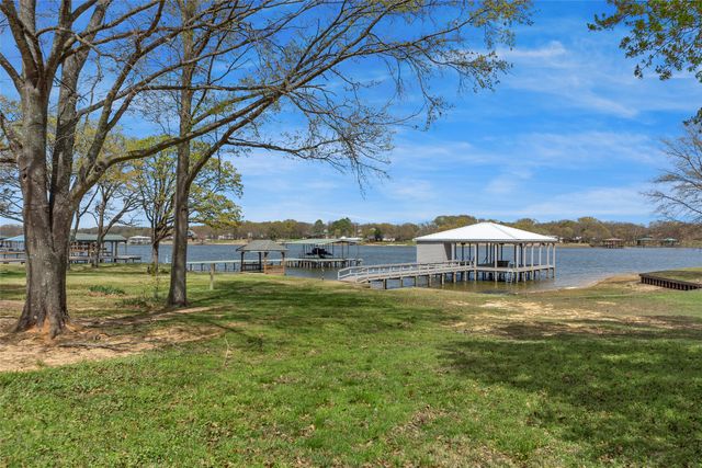 2109 Beavers Point, Bonham, TX 75418