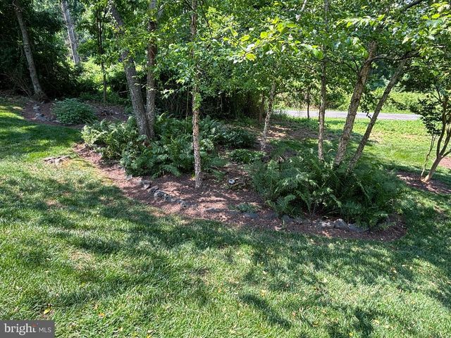 1918 CONTRALTO CT, Vienna, VA 22182