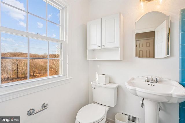 1918 CONTRALTO CT, Vienna, VA 22182