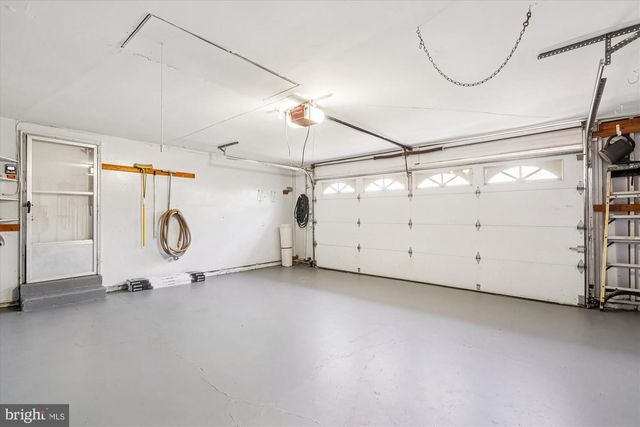 1918 CONTRALTO CT, Vienna, VA 22182