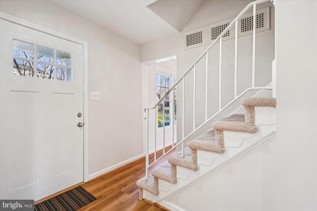 1918 CONTRALTO CT, Vienna, VA 22182