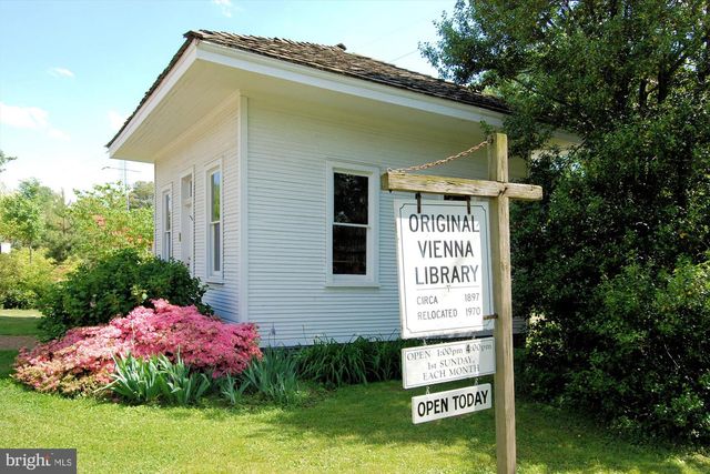 1918 CONTRALTO CT, Vienna, VA 22182