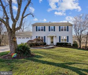 1918 CONTRALTO CT, Vienna, VA 22182