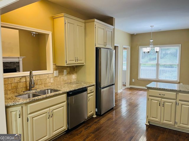 70 Indian Bluff Drive, Sharpsburg, GA 30277