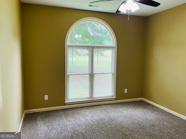 70 Indian Bluff Drive, Sharpsburg, GA 30277
