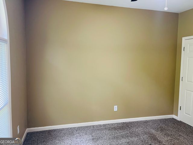 70 Indian Bluff Drive, Sharpsburg, GA 30277