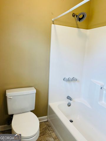 70 Indian Bluff Drive, Sharpsburg, GA 30277