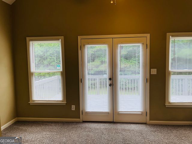 70 Indian Bluff Drive, Sharpsburg, GA 30277