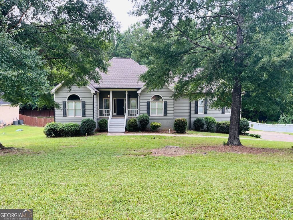 70 Indian Bluff Drive, Sharpsburg, GA 30277