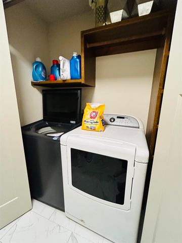 1822 N Redbarn Ln, Wichita, KS 67212