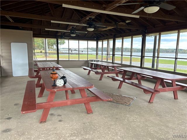 231 Pinecrest, Pickensville, AL 35447