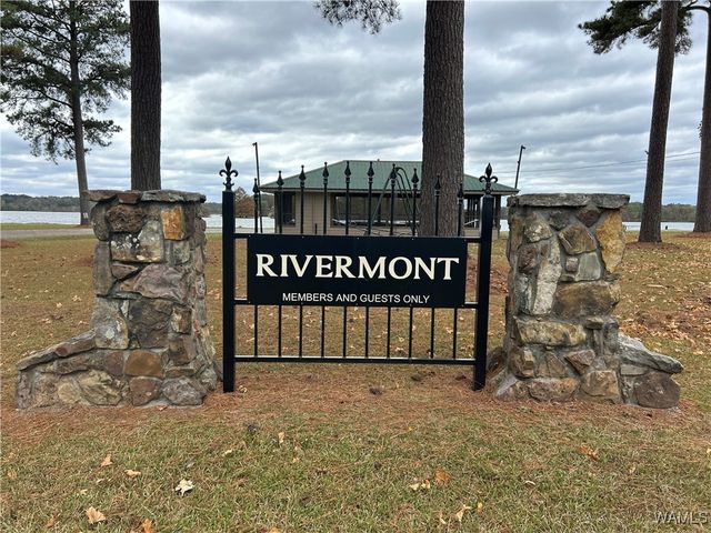 231 Pinecrest, Pickensville, AL 35447