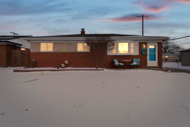 30032 Iroquois Drive, Warren, MI 48088