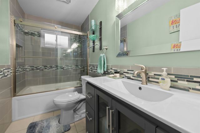 30032 Iroquois Drive, Warren, MI 48088