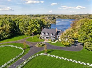 3304 OUTBACK Trail, Putnam Township, MI 48169