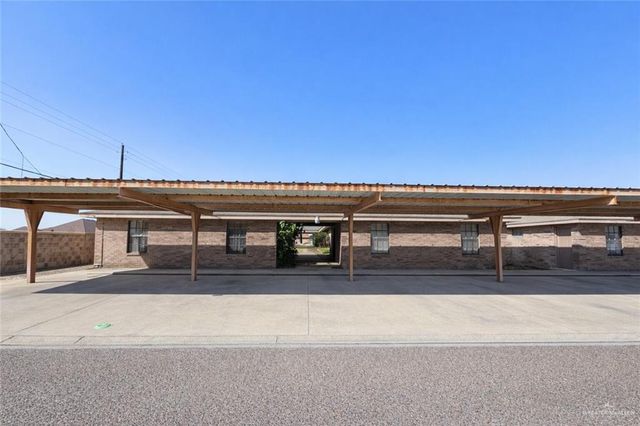 813 Los Tesoros Drive, Pharr, TX 78577